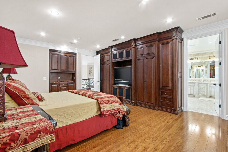 Building Photo - 1117 Encanto Dr