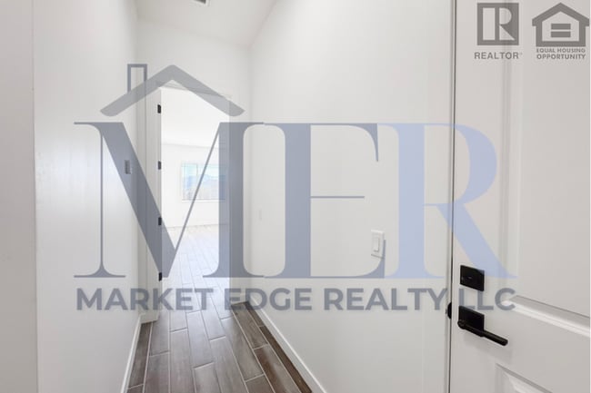 Building Photo - 3Bed/2.5Bath Home in Rio Verde! $2495 MOVE...