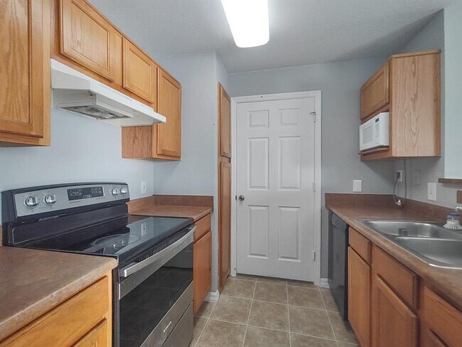 Building Photo - 3700 Castle Pines Ln