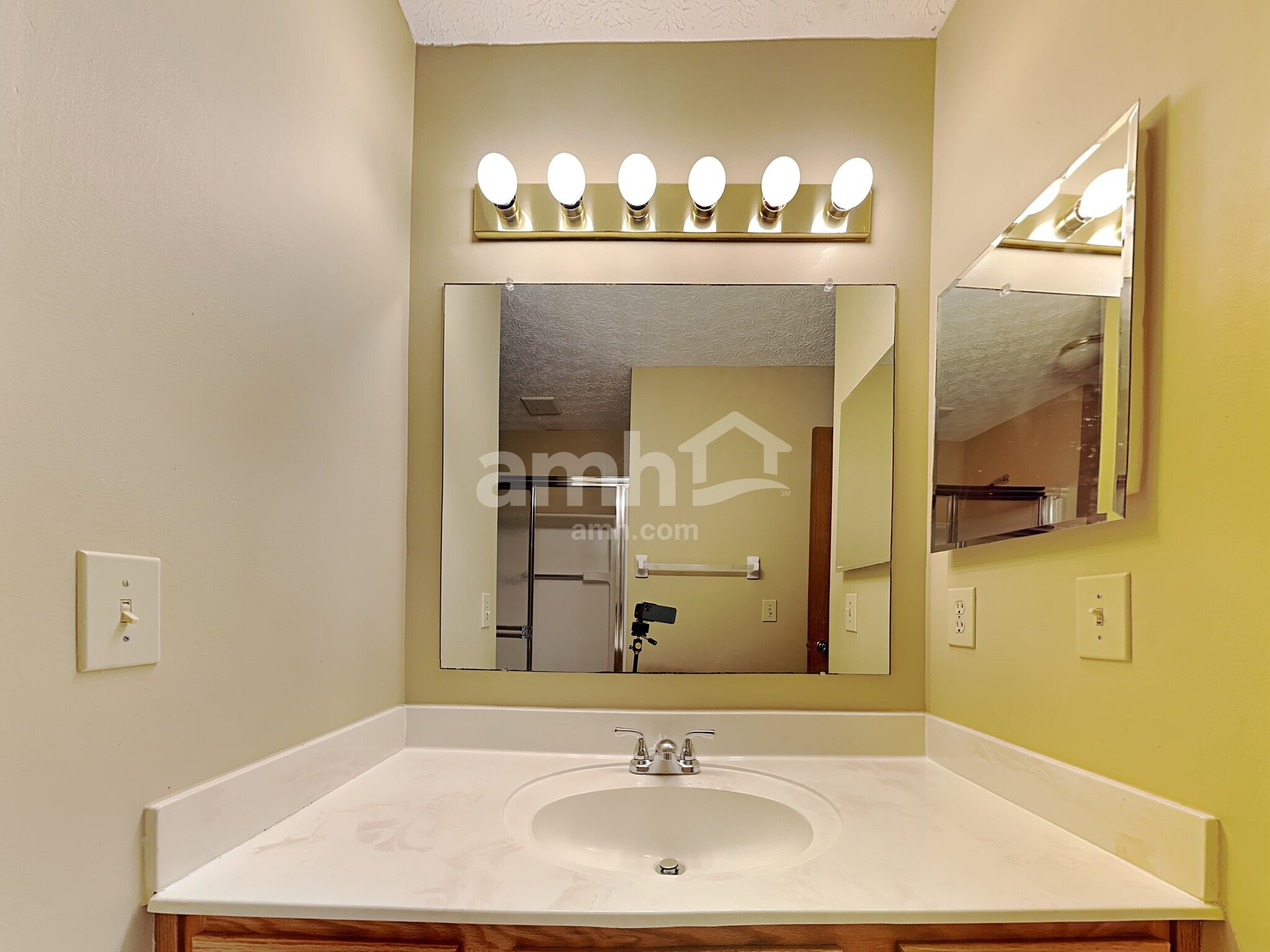 Building Photo - 6476 Kelsey Ct