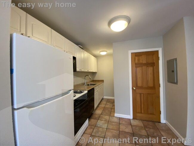 Building Photo - Cambridgeport 3 bedroom