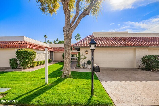 Building Photo - 5730 N Scottsdale Rd