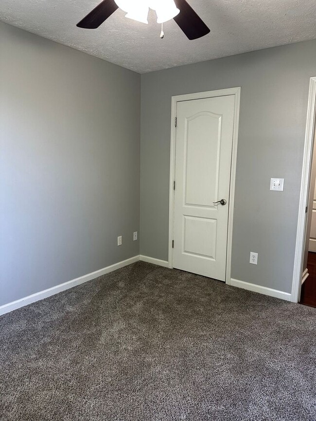 Building Photo - 2024 Stafford Dr