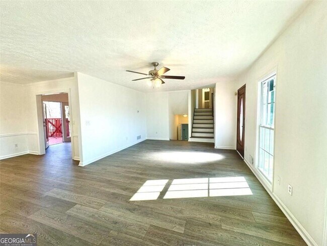 Building Photo - 3945 Peninsula Ct