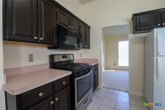 Building Photo - 608 Totem Trail