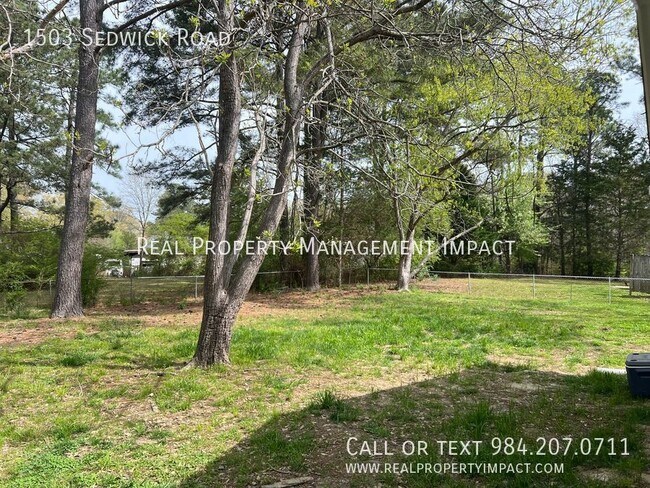 Building Photo - Vintage, 3-4 Bedroom 3 Bath Parkland Ranch...