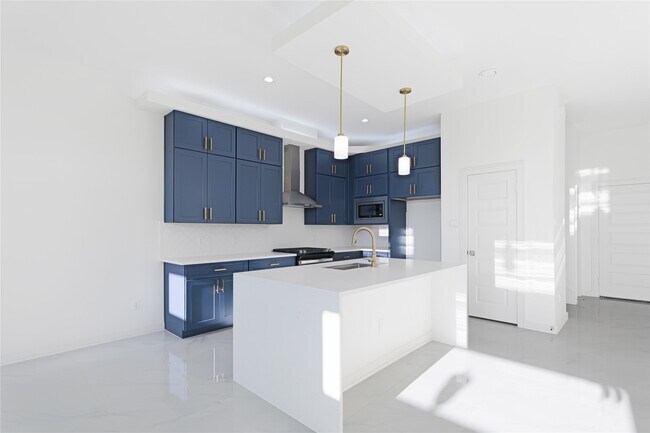 Building Photo - 2936 El Fenice Ln