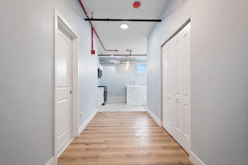 Building Photo - 9865 W Roosevelt Rd