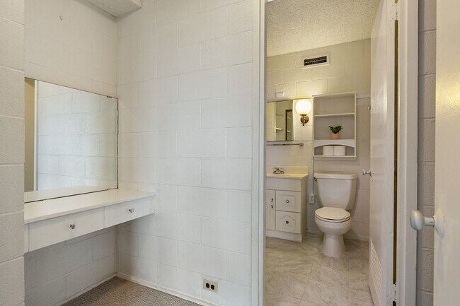 Building Photo - Ala Wai Cove, Studio, 1 bath Condo with one full-size assigned parking stall.