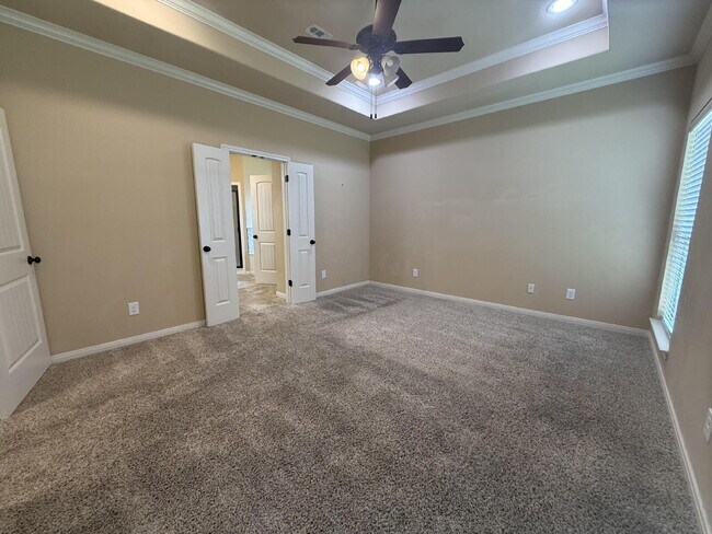 Building Photo - 9804 Houston Dr