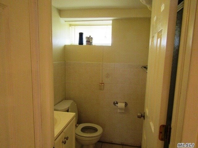 Building Photo - 28 Dyckman Ave