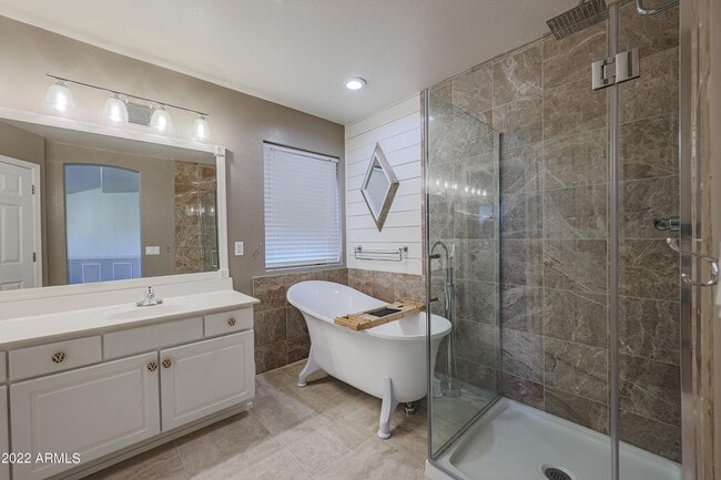 Building Photo - 16146 N 158th Ave