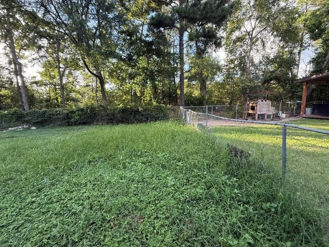 Building Photo - 616 Hildred Ave
