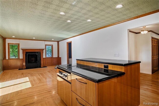 Building Photo - 1777 Fairway Dr