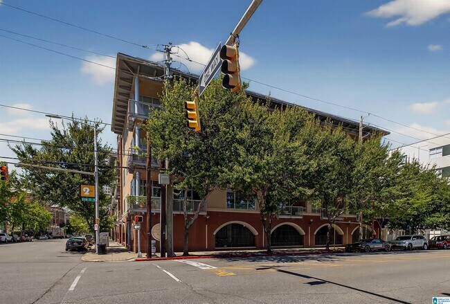 Building Photo - 2222 2nd Ave N