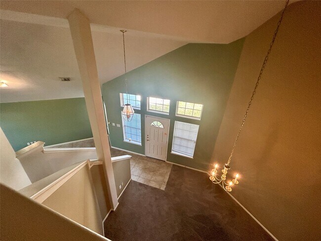 Building Photo - 19718 River Pointe Ln