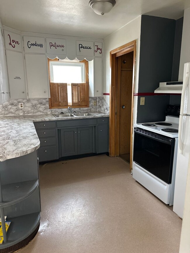 Building Photo - 416 Boston Ave