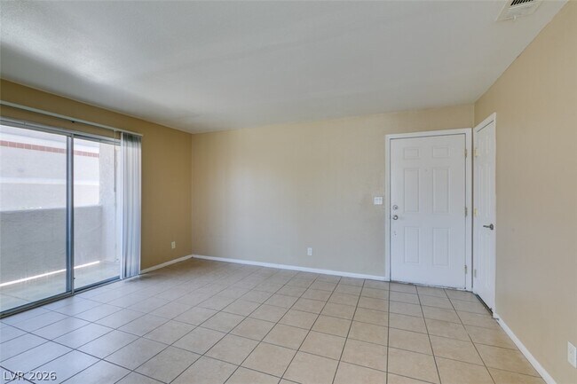 Building Photo - 7300 W Pirates Cove Rd