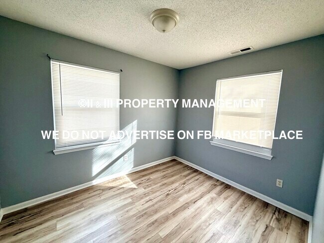 Building Photo - 4909 Woodend Ave