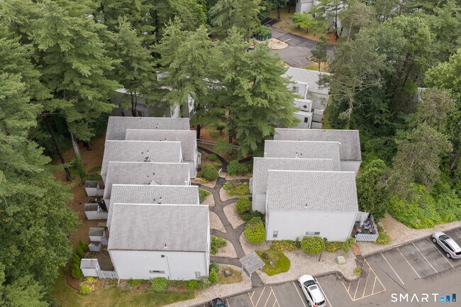 Building Photo - 5 Staunton Ct