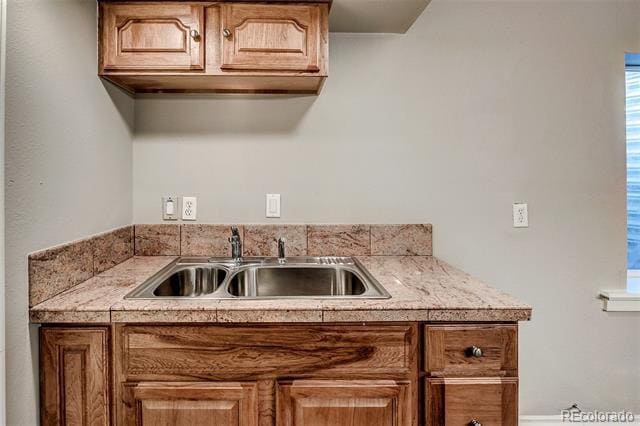 Building Photo - 953 Shadow Mountain Dr