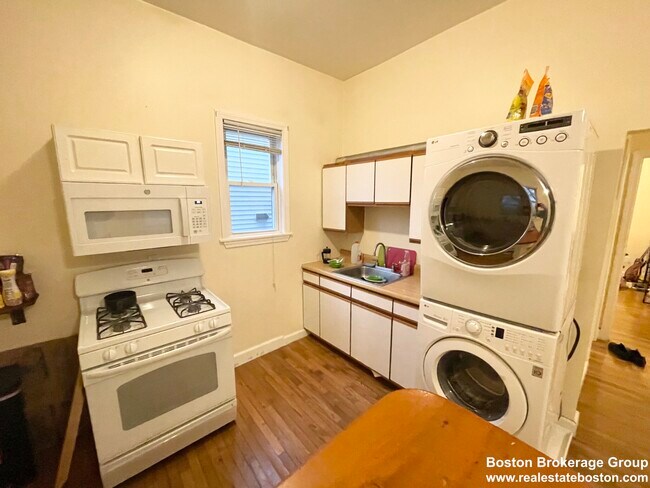 Building Photo - 29 Spring Garden St