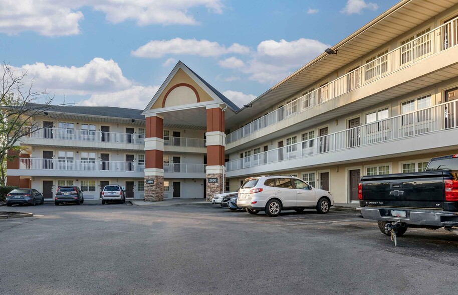 Building Photo - Furnished Studio-Lexington - Nicholasville...