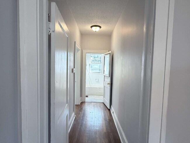 Building Photo - Rare Downtown Asheville Rental: 3BR/2BA House with Huge Yard & City Convenience- Dogs allowed!