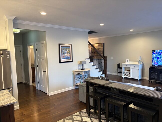 Building Photo - Craftsmen Ct Greenville