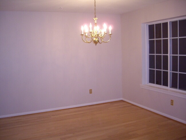 Building Photo - 238 Riveredge Dr