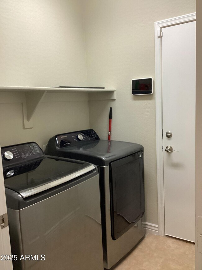 Building Photo - 18696 W Illini St