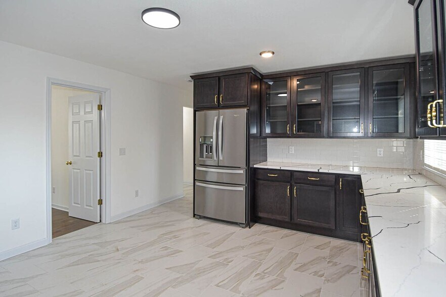 Building Photo - 306 Bright Meadows Dr