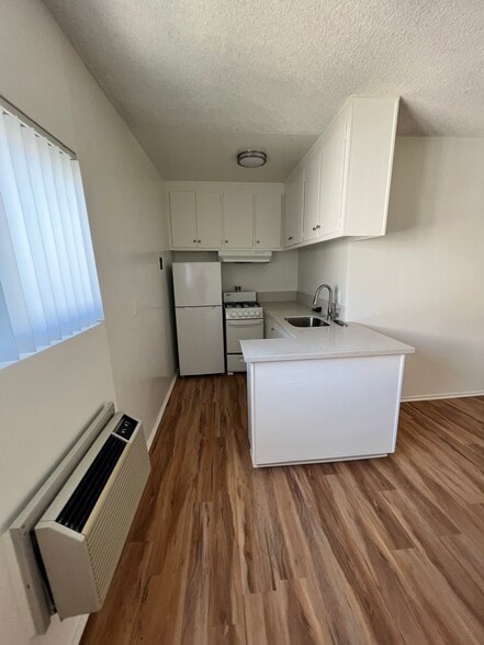 Building Photo - The Marathon