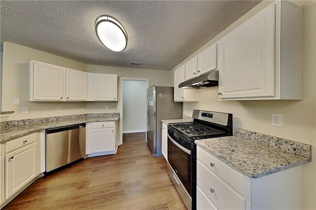 Building Photo - 3165 Bellestone Ct