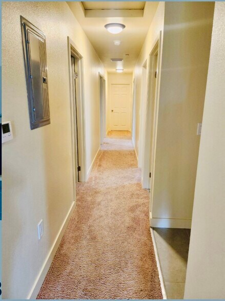 Building Photo - 4828 McKinley Ave
