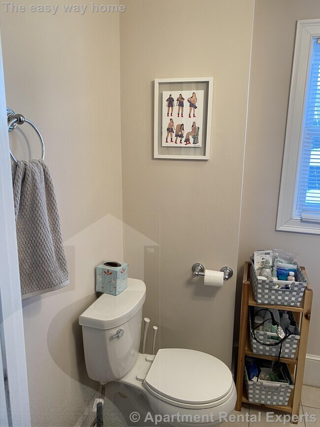 Building Photo - 15 Sargent Ave