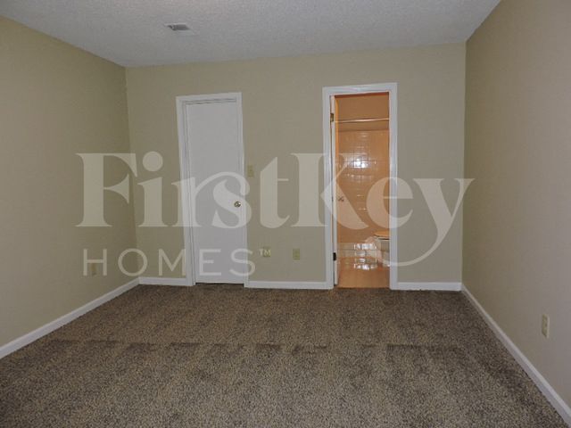 Building Photo - 6346 Bent Oak Ln