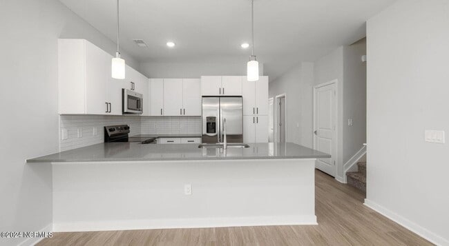 Building Photo - 8067 Purchase Ne Pl