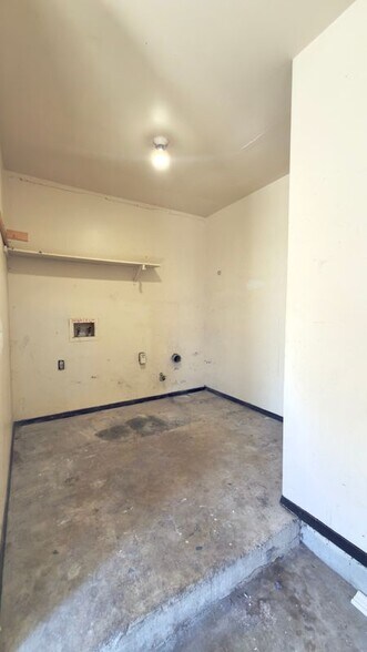 Building Photo - 10708 Lanshire Dr