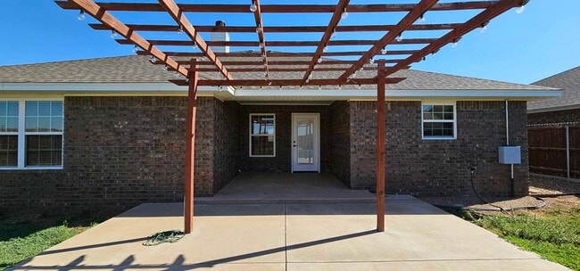 Building Photo - Beautiful 4 bedroom, 2 bath home for rent