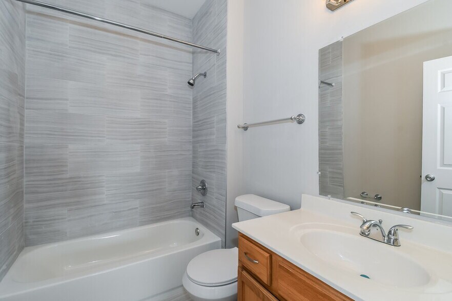 Building Photo - 7263 Lancashire Ct