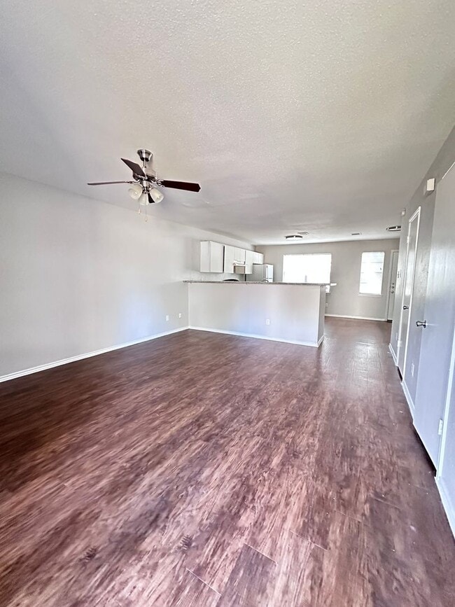 Building Photo - Best Value near Downtown for Immediate Mov...