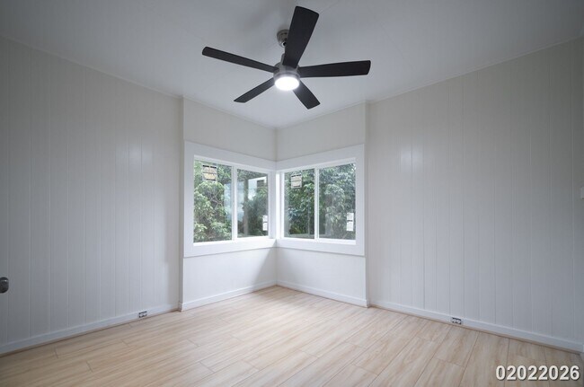 Building Photo - Fully Renovated 2BR/1BA/2 separate Carport Garage in Wahiawa Heights