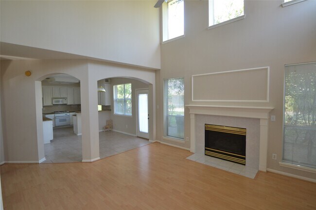 Building Photo - 15406 Amesbury Ln