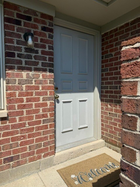 Building Photo - 853 Peach Hill Dr