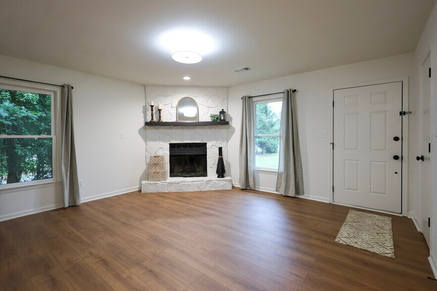 Living Room with Fireplace! - 1685 Bald Ridge Marina Rd