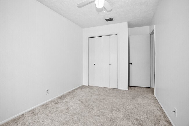 Building Photo - 9541 Clanton St