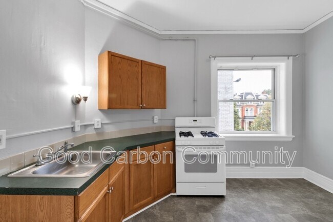 Building Photo - 401 Delaware Ave