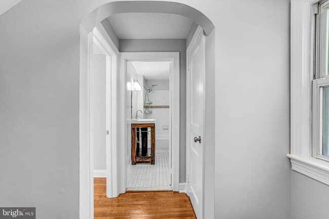 Building Photo - 8230 Gregory Dr