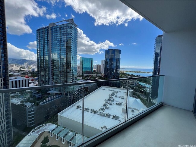 Building Photo - 1000 Auahi St